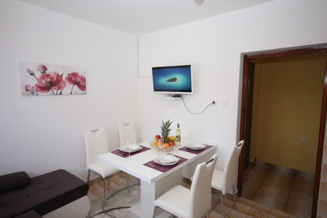 Two Bedroom Apartment, Nice Neighborhood, Free Parking, Wifi PUY 외부 사진