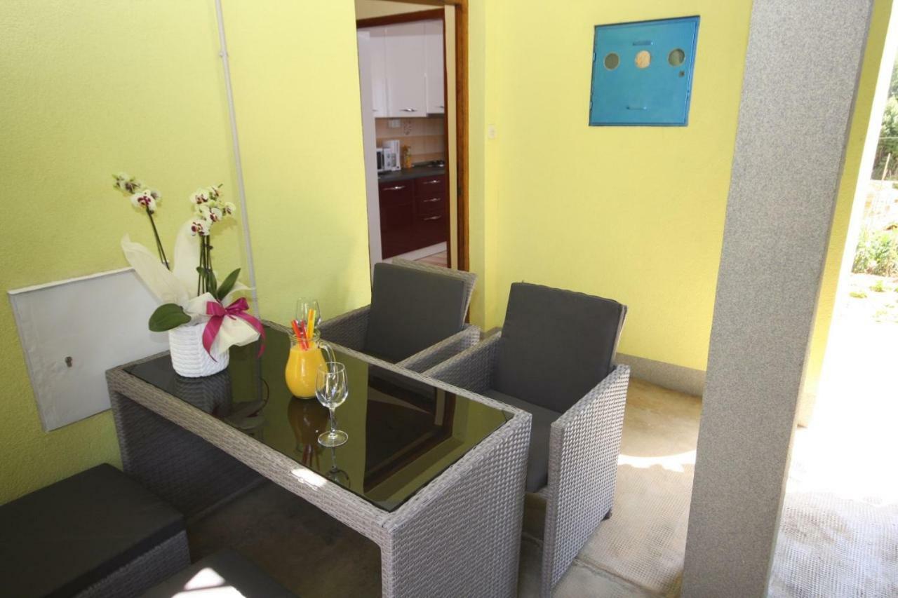 Two Bedroom Apartment, Nice Neighborhood, Free Parking, Wifi PUY 외부 사진