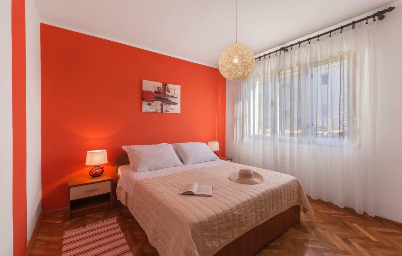 Two Bedroom Apartment, Nice Neighborhood, Free Parking, Wifi PUY 외부 사진